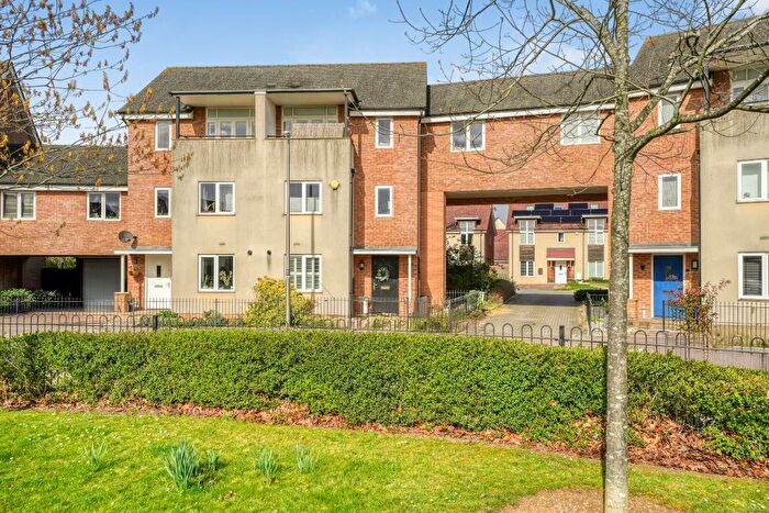 5 Bedroom Semi Detached House For Sale In Wenford, Broughton, Milton Keynes, Buckinghamshire, MK10