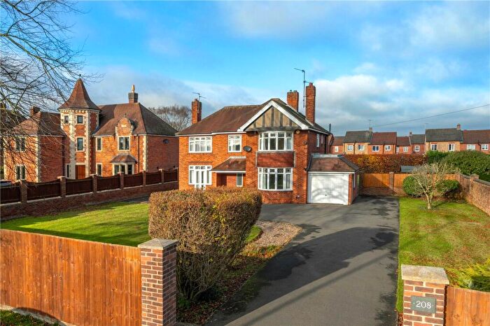 4 Bedroom Detached House For Sale In Grantham Road, Sleaford, Lincolnshire, NG34