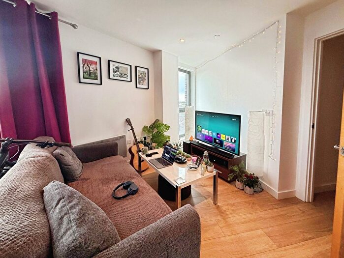 1 Bedroom Flat To Rent In Echo Central, Cross Green Lane, Leeds, West Yorkshire, LS9