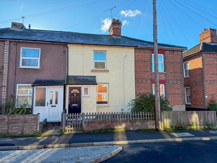 2 Bedroom Terraced House To Rent In Kings Road, Newbury, RG14