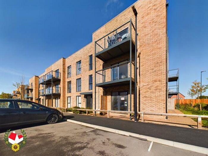 1 Bedroom Flat To Rent In Minett Road, Yate, Bristol, BS37