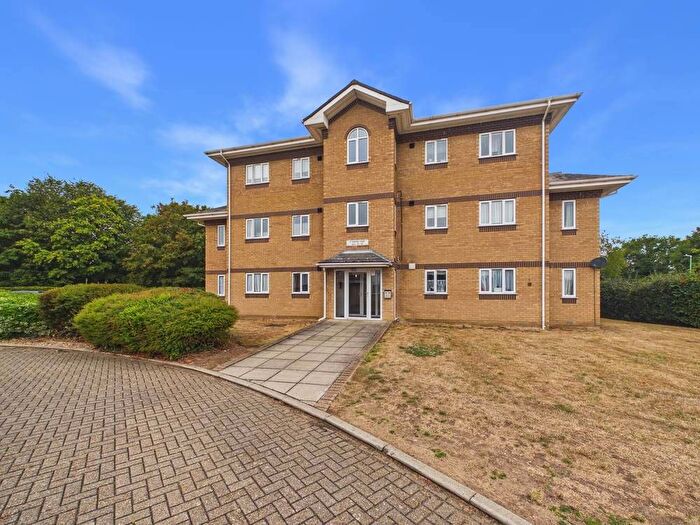 2 Bedroom Flat To Rent In Bugsby Way, Kesgrave, Ipswich, Suffolk, IP5