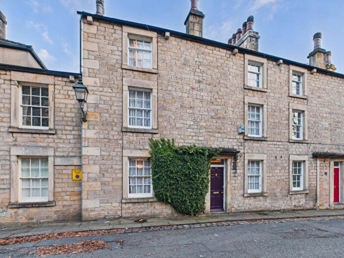 4 Bedroom Terraced House For Sale In St. Marys Parade, Lancaster, LA1