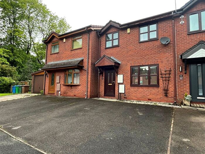 3 Bedroom Terraced House For Sale In Holly Oak Gardens, Heywood, Greater Manchester, OL10