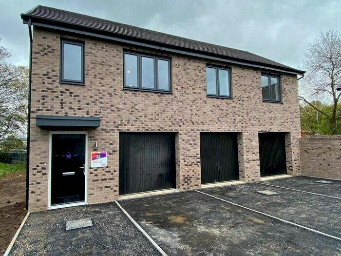 2 Bedroom Property To Rent In Woodyard Avenue, Chesterfield, S41