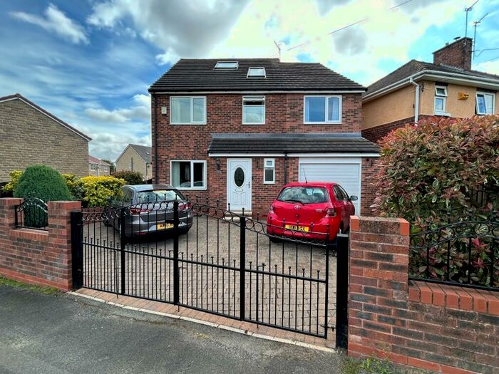4 Bedroom House To Rent In Chaucer Road, Rotherham, ., S65