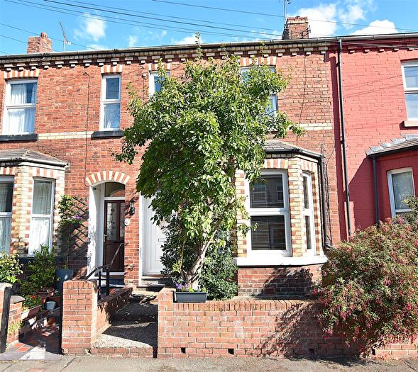 2 Bedroom House For Sale In Spring Road, Wrexham, LL11