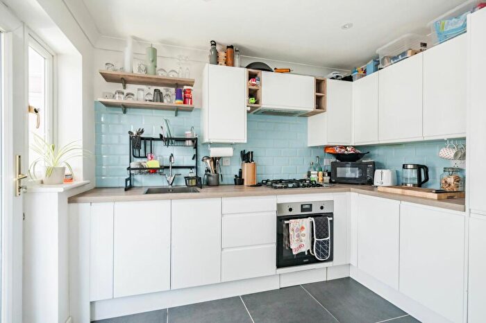 3 Bedroom End Of Terrace House For Sale In Hopton Gardens, Hopton, NR31
