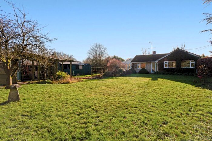 3 Bedroom Detached House For Sale In Stitchings Lane, Pewsey, SN9