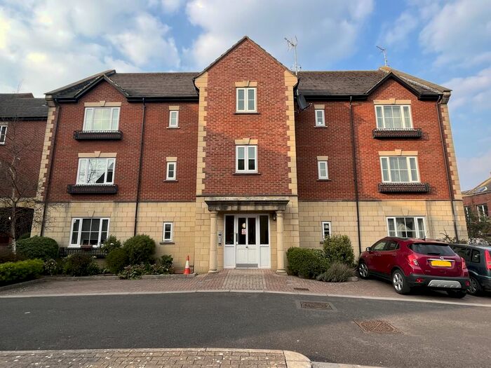 2 Bedroom Flat To Rent In Clarence Street, Yeovil, BA20