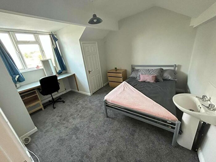 4 Bedroom House To Rent In Shoreham Street, Sheffield, S2
