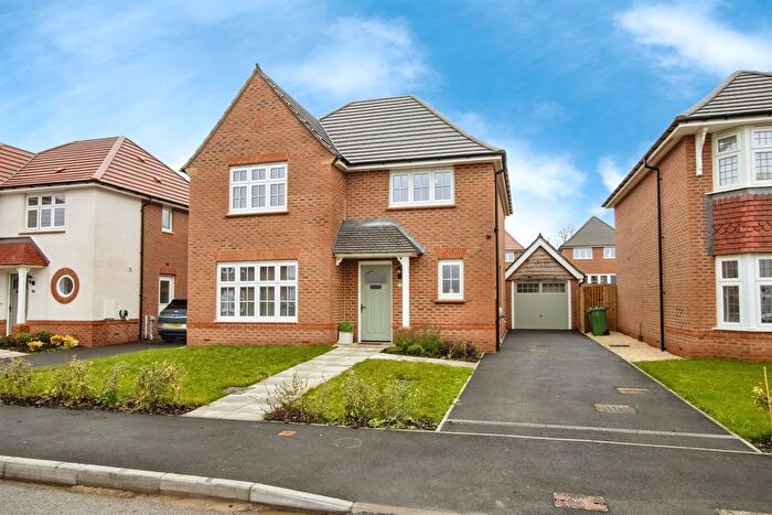 4 Bedroom Detached House For Sale In Mary Carter Street, Crossgates, Leeds, LS15