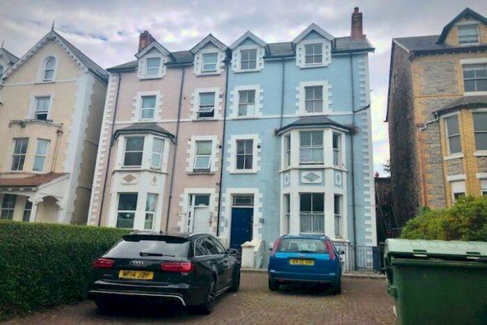 2 Bedroom Flat To Rent In Bay View Road, Colwyn Bay, LL29