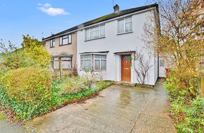 3 Bedroom Property For Sale In Moreton Way, Slough, SL1