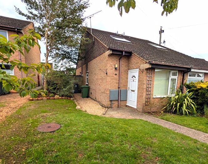1 Bedroom Terraced House To Rent In Adelaide Gardens, Stonehouse, GL10