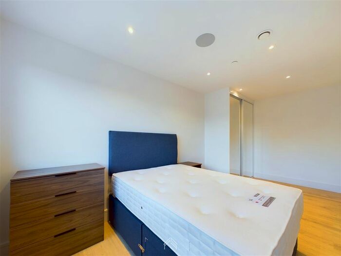 3 Bedroom Flat To Rent In Olympic Way, Wembley, HA9