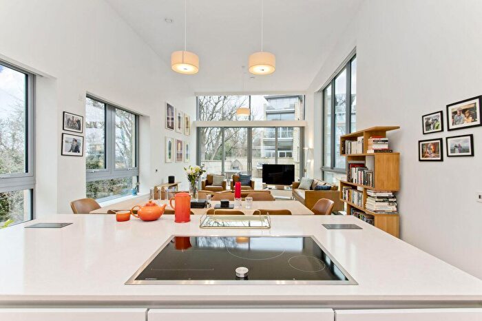 2 Bedroom Flat For Sale In / Donaldson Crescent, Wester Coates, Edinburgh, EH12