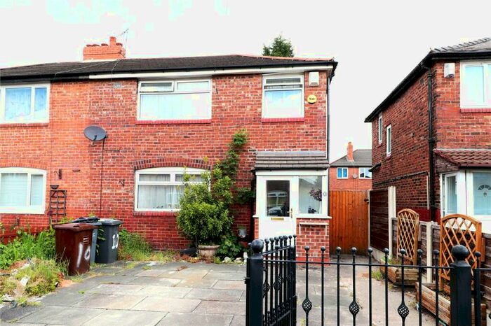 4 Bedroom Semi-Detached House To Rent In Horbury Avenue, Gorton, Manchester, M18