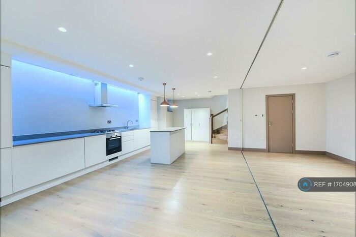 2 Bedroom Terraced House To Rent In Woodstock Avenue, London, NW11