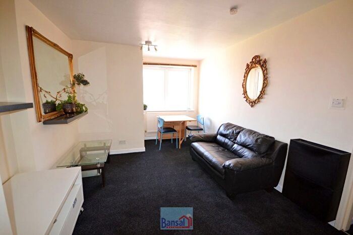 1 Bedroom Flat To Rent In Trinity Walk, City Centre, CV1
