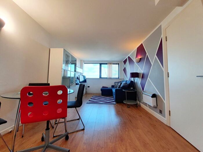 2 Bedroom Apartment To Rent In Bridgewater Place Water Lane Leeds, LS11