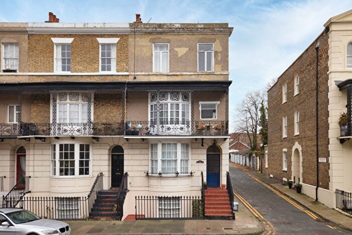 2 Bedroom Flat For Sale In Augusta Road, Ramsgate, CT11