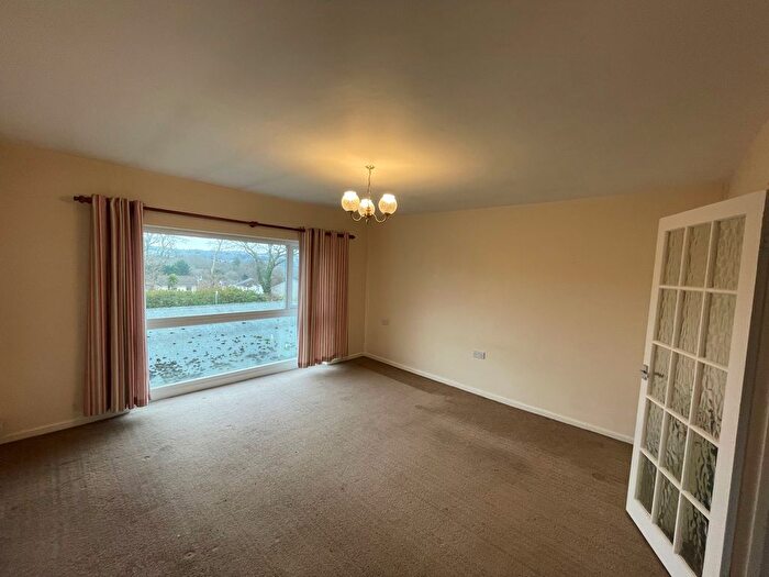 2 Bedroom Flat To Rent In Beach Road, St. Austell, PL25