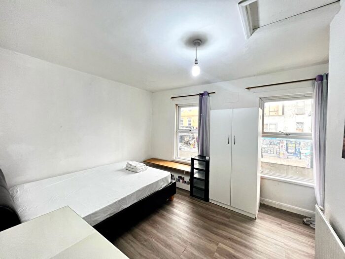 1 Bedroom Flat To Rent In Bethnal Green Road, London, E2
