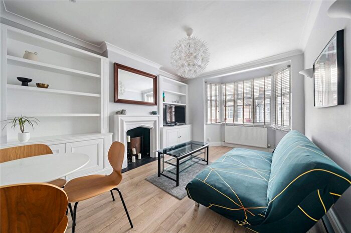 2 Bedroom Flat To Rent In Clive Road, London, SW19