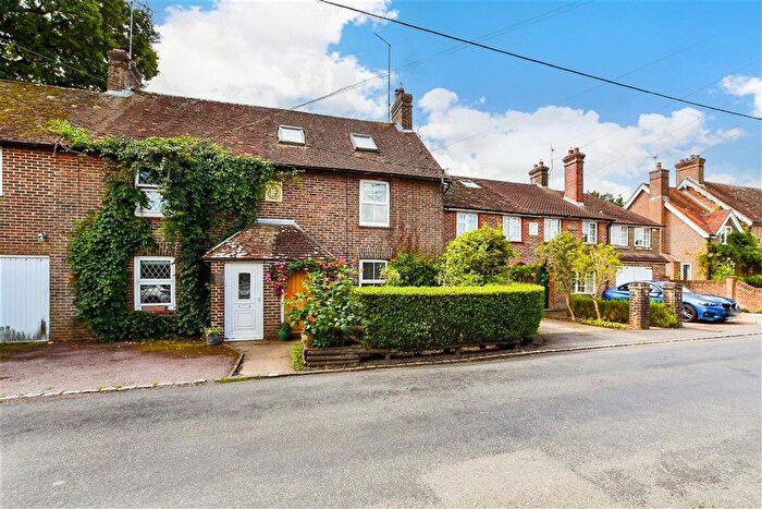 3 Bedroom Semi-Detached House For Sale In Palehouse Common, Uckfield, East Sussex, TN22
