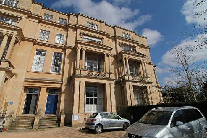 2 Bedroom Flat To Rent In Lansdown Terrace, Cheltenham, GL50