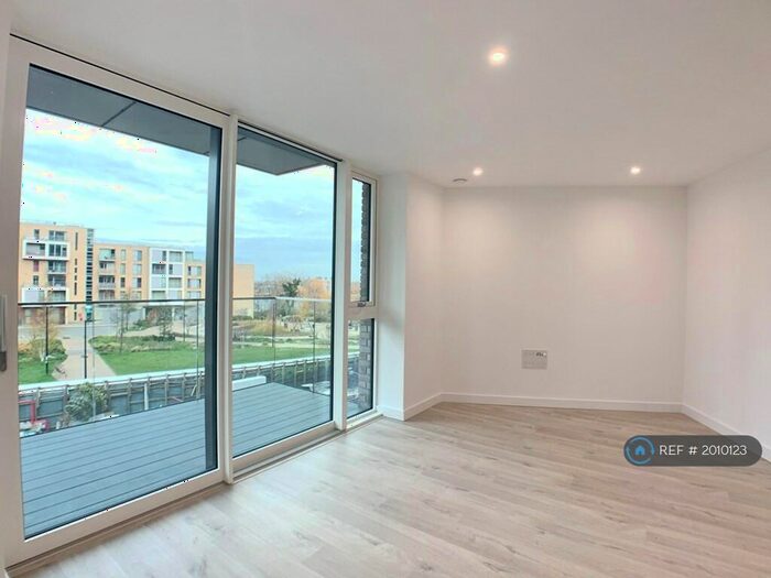 1 Bedroom Flat To Rent In Hartingtons Court, London, N4