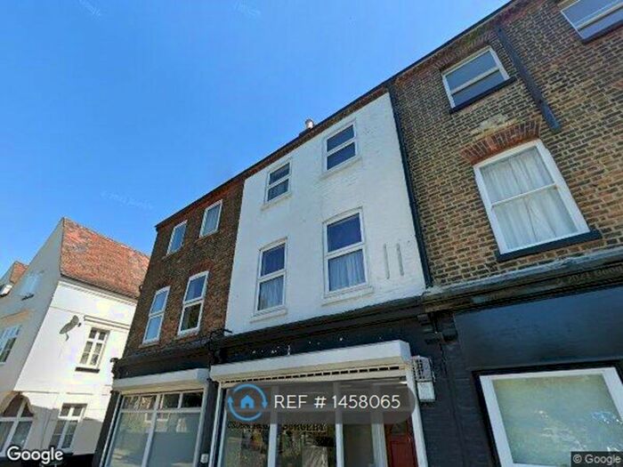 3 Bedroom Maisonette To Rent In High Street, St. Mary Cray, Orpington, BR5