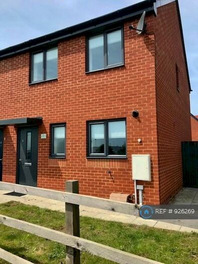 3 Bedroom End Of Terrace House To Rent In Beasley Close, Queenborough, ME11