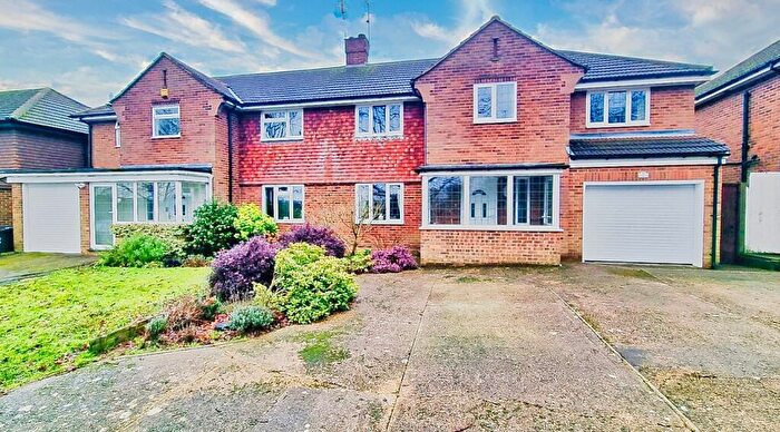 5 Bedroom Semi Detached House For Sale In Hunters Chase, South Godstone, Godstone, RH9