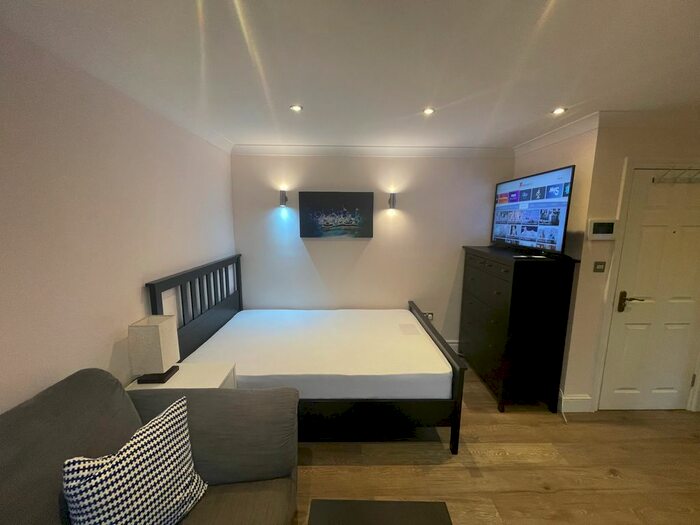 Studio To Rent In Wanstead Park Road, Ilford, IG1