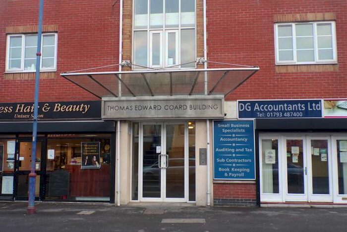 2 Bedroom Flat To Rent In Cricklade Road, Swindon, SN2