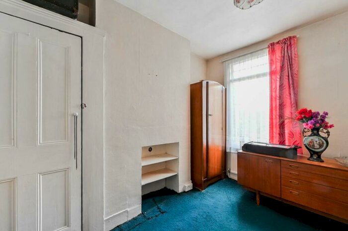 3 Bedroom Terraced House For Sale In Shernhall Street, Walthamstow, London, E17