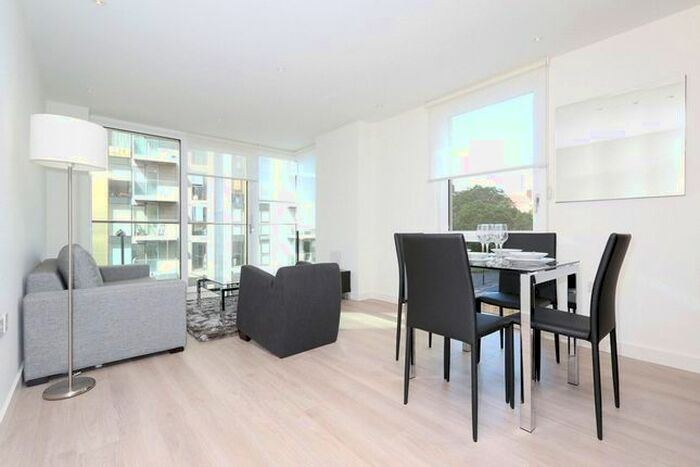 2 Bedroom Flat To Rent In Devan Grove, London, N4