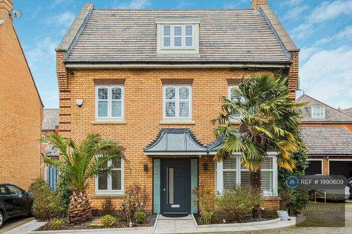 4 Bedroom Detached House To Rent In Marwood Drive, London, NW7