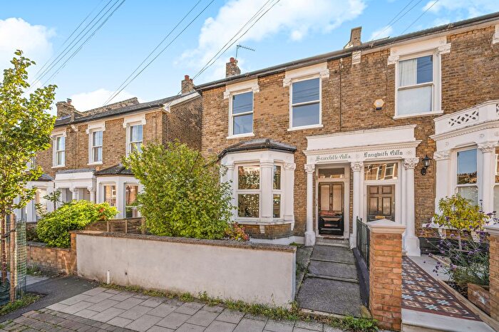 2 Bedroom Flat For Sale In Crystal Palace Road, East Dulwich, SE22