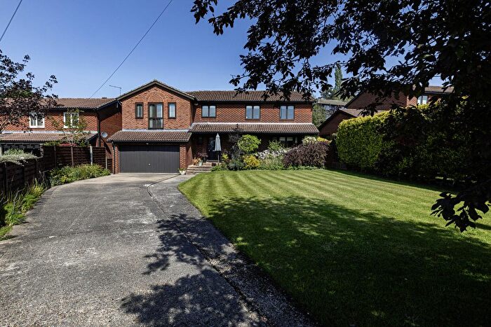 4 Bedroom Detached House For Sale In Willow Beck, Notton, Wakefield, WF4