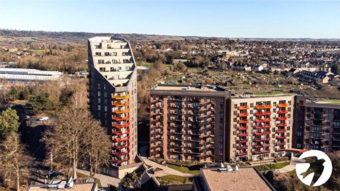 2 Bedroom Flat To Rent In Guinevere Point, Waterhouse Avenue, Maidstone, Kent, ME14