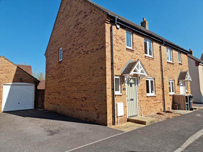 3 Bedroom House To Rent In Shrewsbury Road, Yeovil, BA21