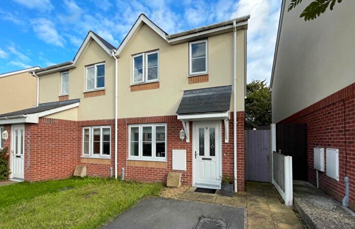 2 Bedroom Semi-Detached House For Sale In Ger Y Nant, Y Felinheli, Gwynedd, LL56