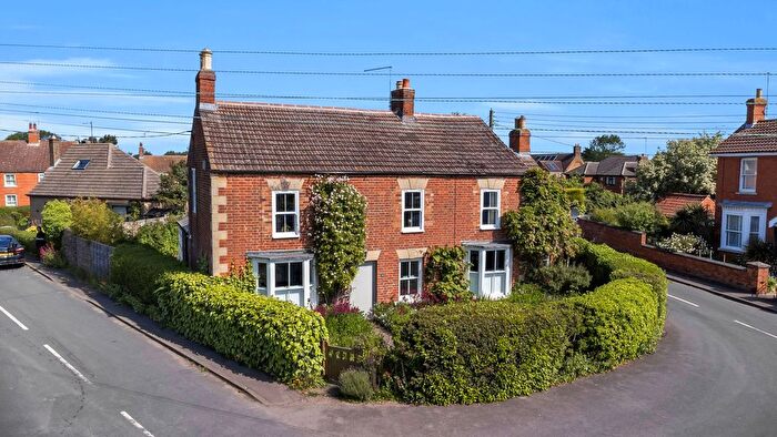 4 Bedroom Detached House For Sale In The Green, Thurlby, PE10