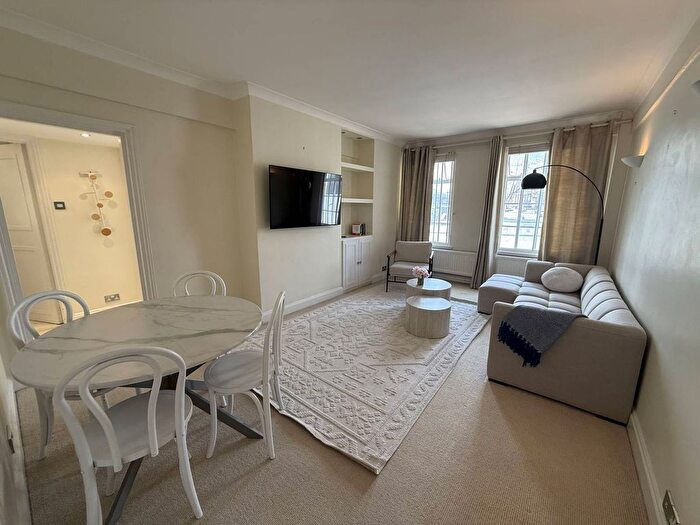 2 Bedroom Flat To Rent In St George's Court, Chelsea, London, SW3