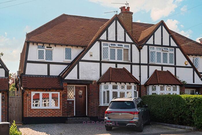 3 Bedroom Semi-Detached House To Rent In Clandon Close, Epsom, KT17
