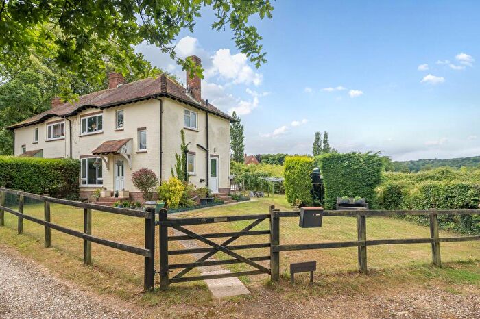 3 Bedroom Semi-Detached House For Sale In Coombelands Lane, Pulborough, RH20