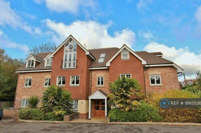 1 Bedroom Flat To Rent In Spire Place, Warlingham, CR6